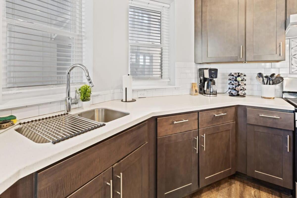 Modern 4Br 2Ba Apt Steps To The Beach Open Living Atlantic City Exterior photo